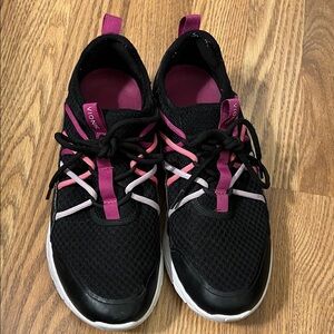Vionic Women's Black and Magenta Athletic Shoes